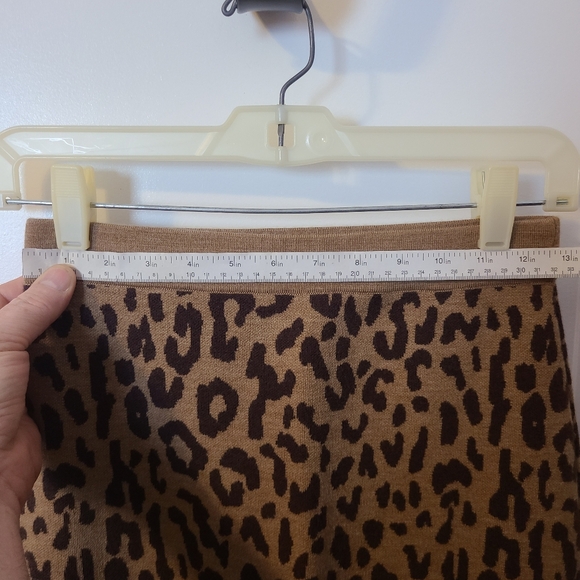 J. Crew Sweater Skirt in Leopard Print Merino Wool Midi Size XS - Picture 7 of 8